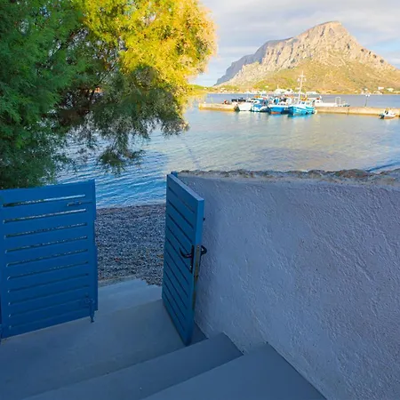 בית נופש Marialenas House - Stone House At Kalymnos